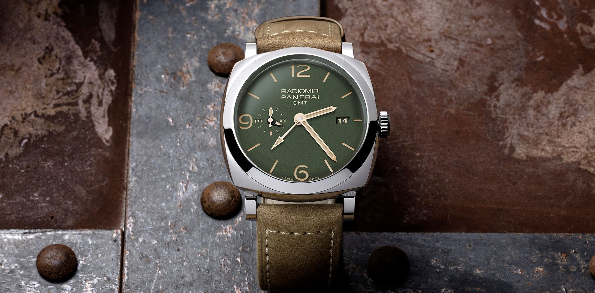 News: Radiomir: Edizione Verde Militare Panerai_Radiomir_Pam00998_Edizione_Verde_Militare_header.jpg.transform.generic_header_video_image_1920