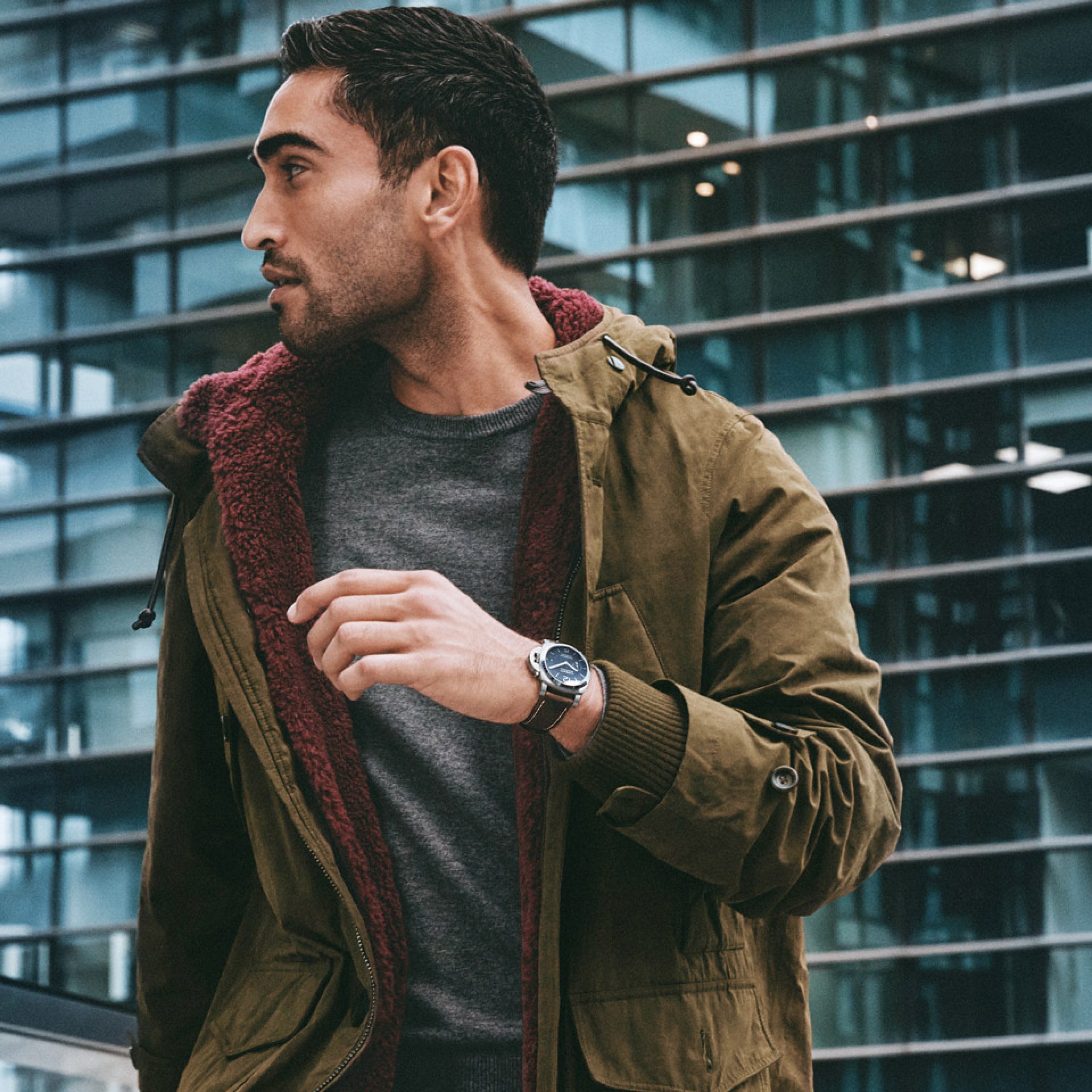 https://www.panerai.com/content/dam/pan-assets/01-home-page/Luminor_Quaranta/panerai_1270_1_.jpg.transform.global_square_image_960_2x.jpg