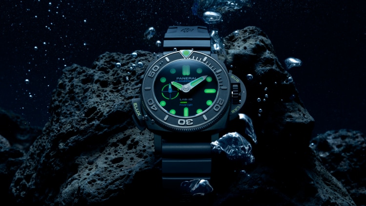 パネライ Elux サブマーシブル