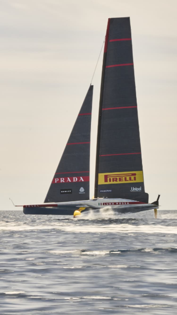 パネライのパートナーシップ ルナ・ロッサ