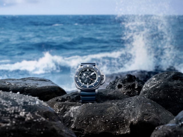 PANERAI Submersible GMT PAM01495 Detail 