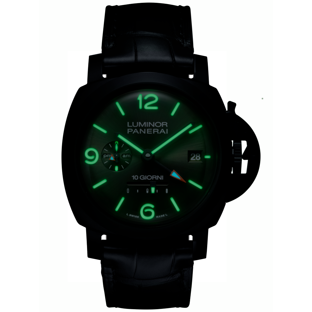 PANERAI Luminor Dieci Giorni GMT Ceramica PAM01483 night view