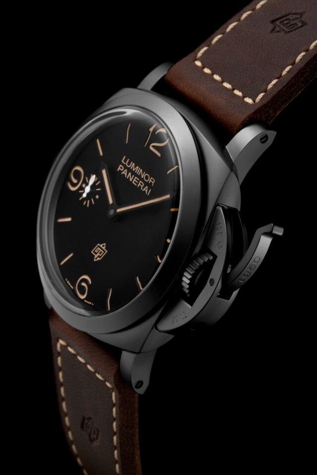 PANERAI Luminor 1950 3 Days Titanio DLC PAM00617 Detail 