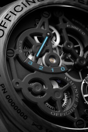 PANERAI Luminor Lab-Id Carbotech™ PAM00700 Detail 