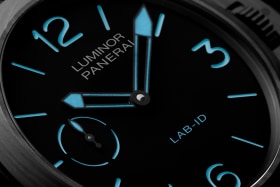 PANERAI Luminor Lab-Id Carbotech™ PAM00700 Detail 