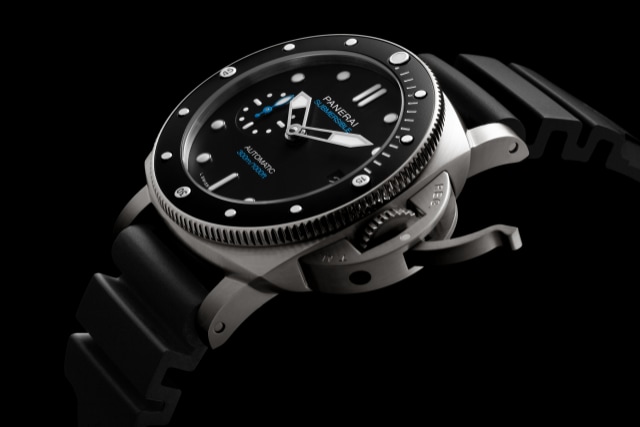 PANERAI Submersible PAM02683 Detail 