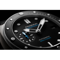 PANERAI Submersible PAM02683 Detail 1