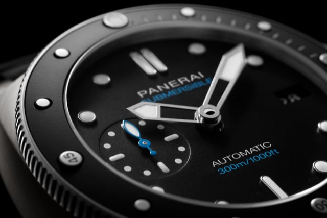 PANERAI Submersible PAM02683 Detail 