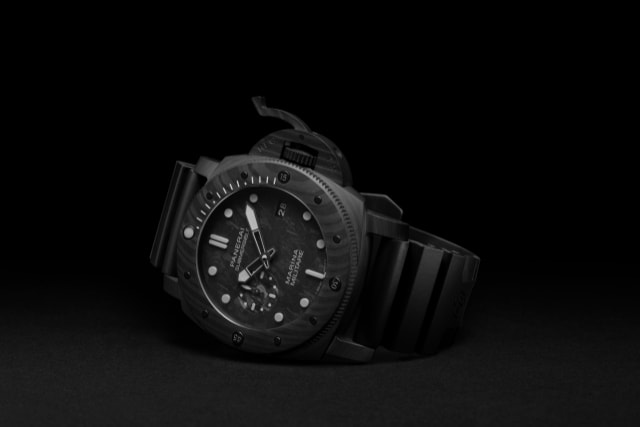 PANERAI Submersible Marina Militare PAM02979 Detail 