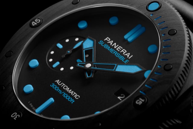 PANERAI Submersible Carbotech™ PAM02616 Detail 