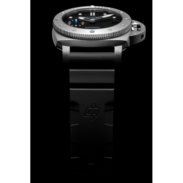 PANERAI Submersible PAM02973 Detail 1