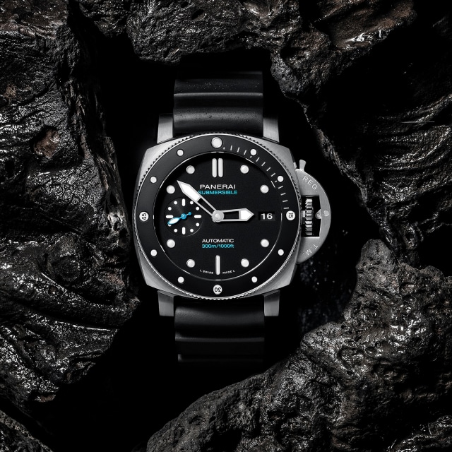 PANERAI Submersible PAM02683 Detail 