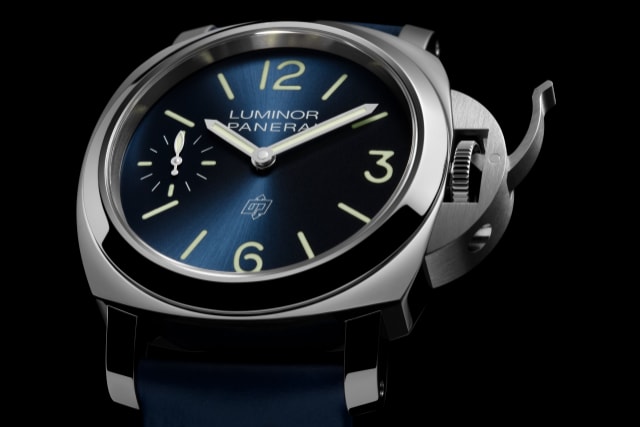 PANERAI Luminor Logo  PAM01085 Detail 