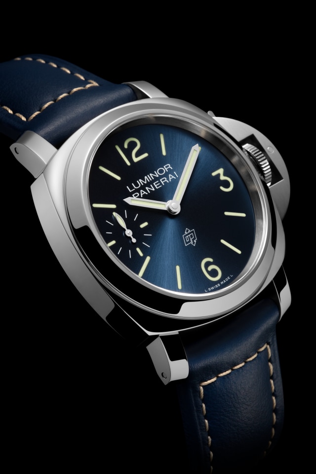 PANERAI Luminor Logo  PAM01085 Detail 