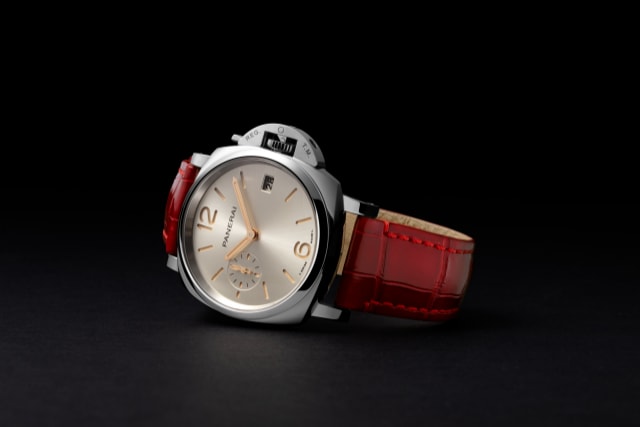 PANERAI Luminor Due PAM01550 Detail 