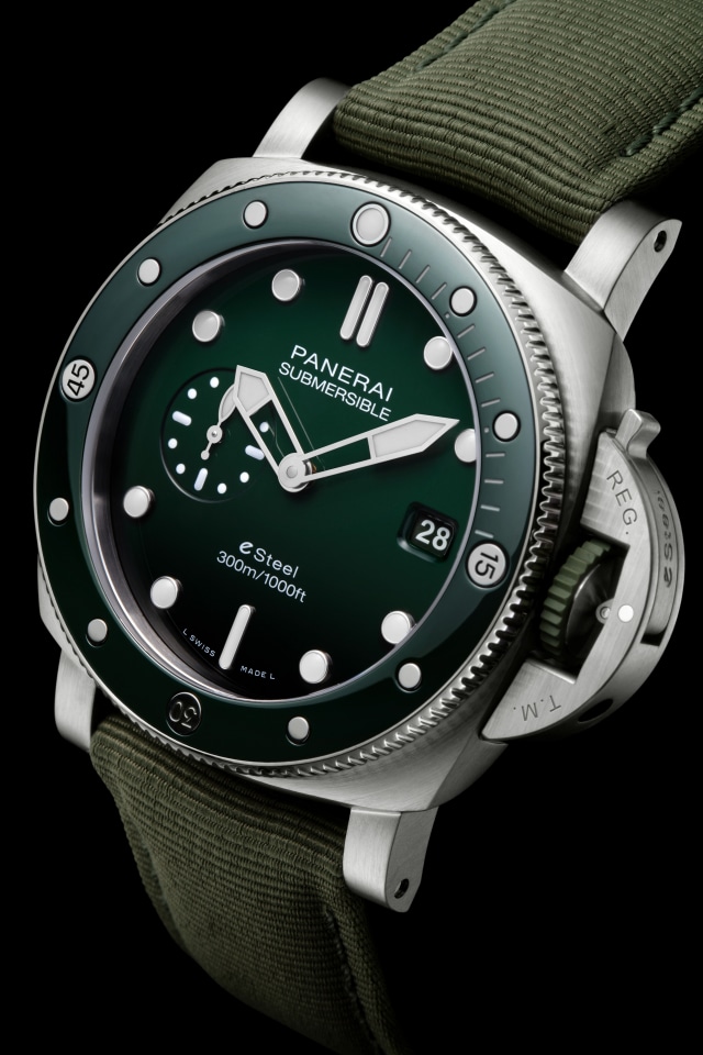 PANERAI Submersible PAM01287 Detail 