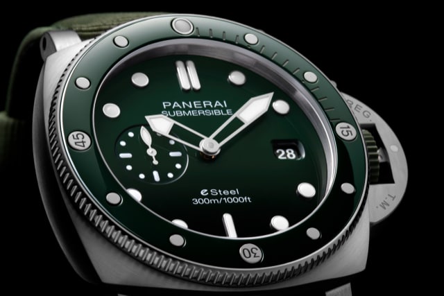 PANERAI Submersible PAM01287 Detail 