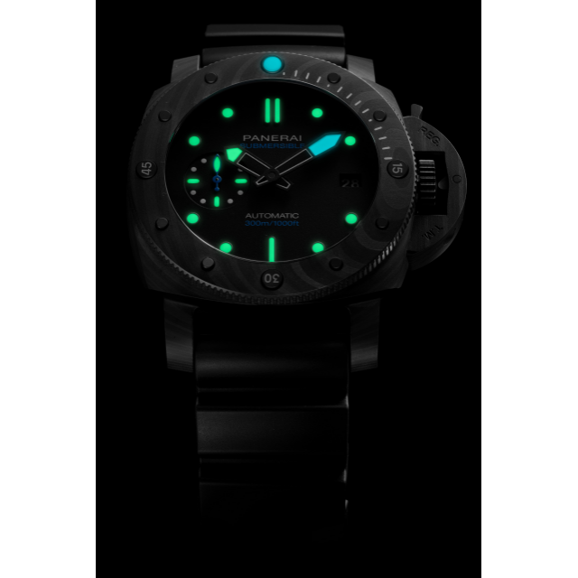 PANERAI Submersible Carbotech™ PAM02231 Detail 3