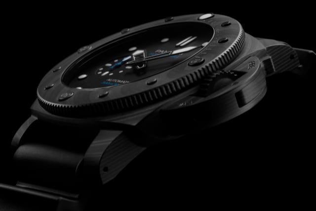 PANERAI Submersible Carbotech™ PAM02231 Detail 
