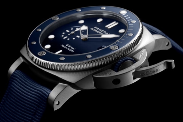 PANERAI Submersible PAM01289 Detail 