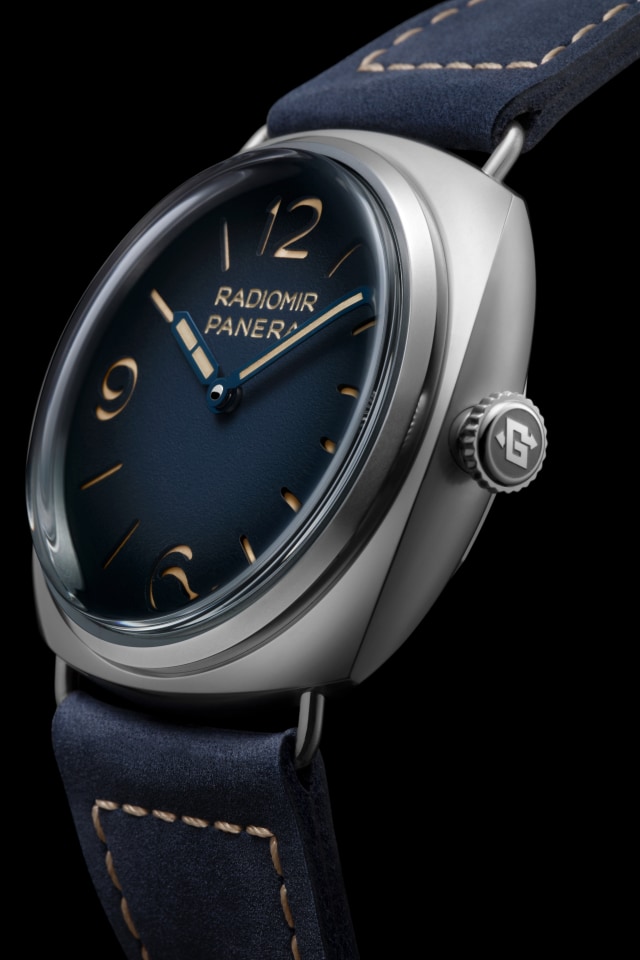 PANERAI Radiomir Tre Giorni PAM01335 Detail 
