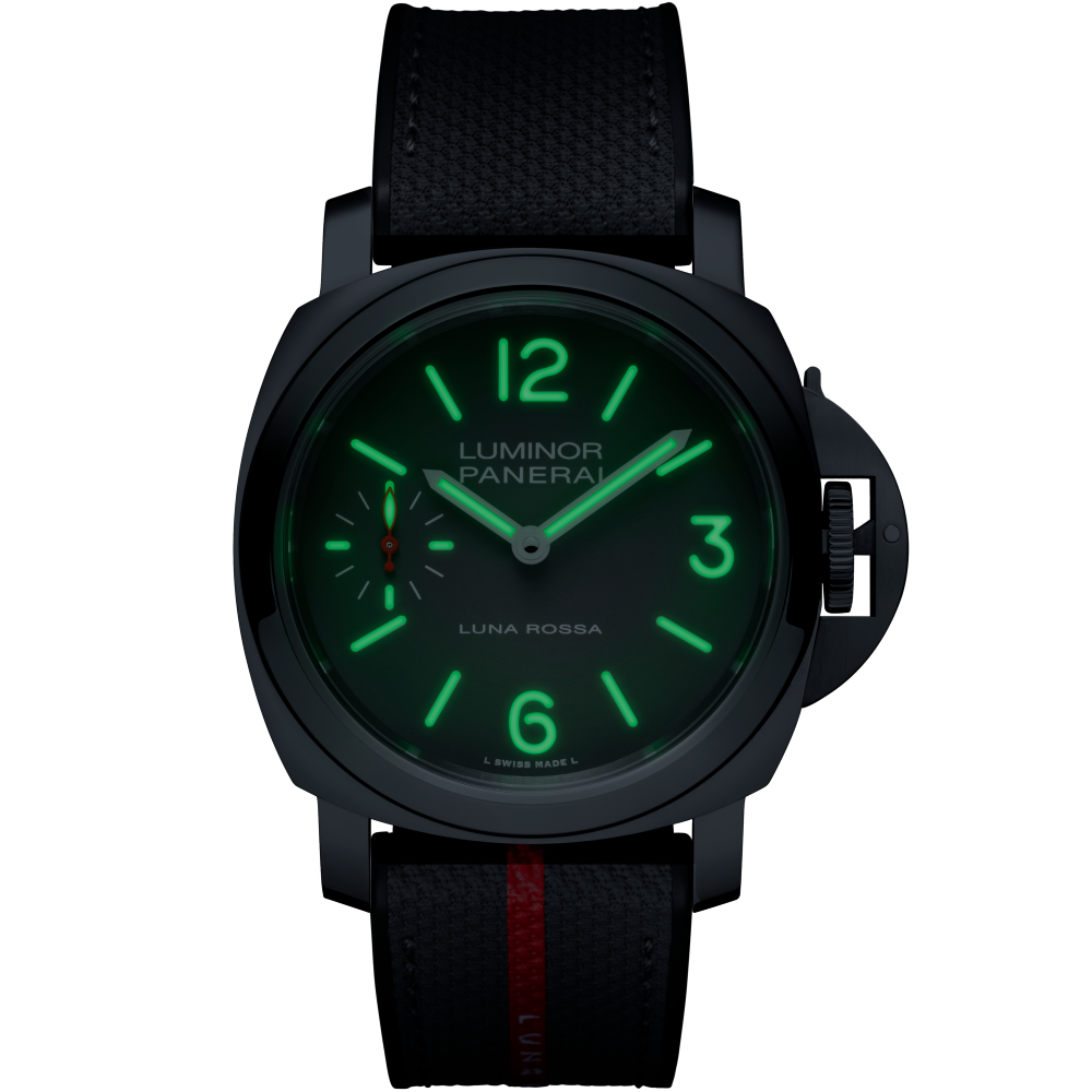 PANERAI Luminor Luna Rossa PAM01653 night view