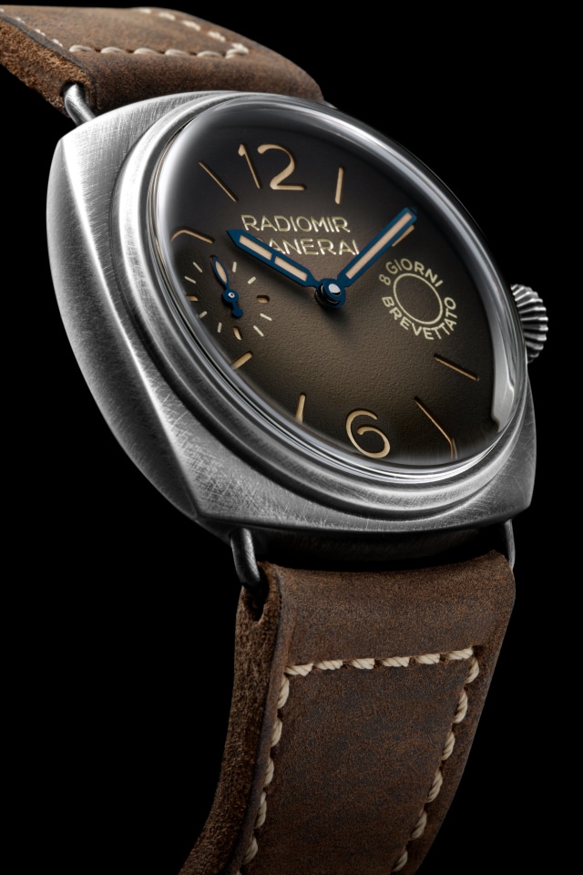 PANERAI Radiomir 8 Giorni PAM01347 Detail 