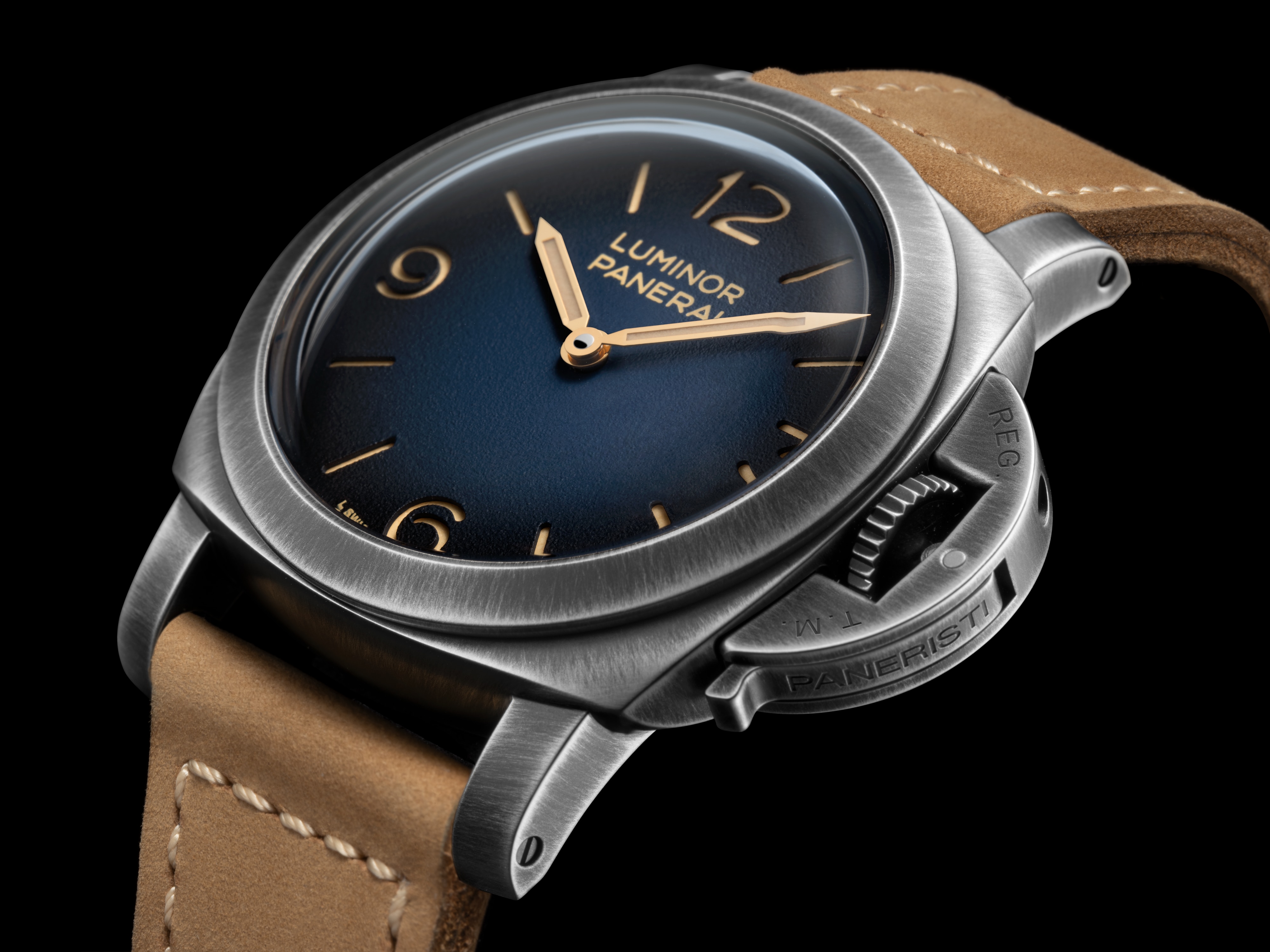 Panerai Luminor Venticinque PAM 2025 44mm Manual Wind | US Panerai
