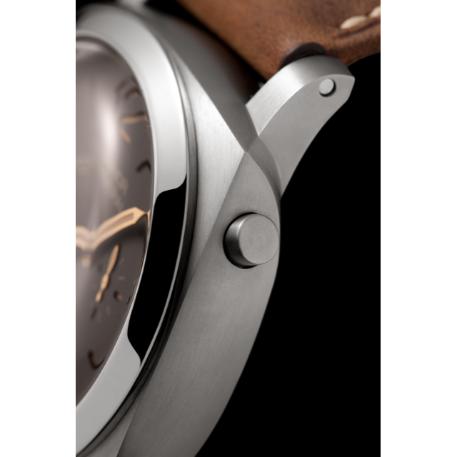 PANERAI Luminor 1950 Chrono Monopulsante Left-Handed 8 Days Titanio PAM00579 Detail 1