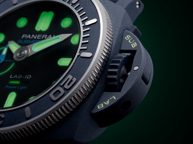 PANERAI  Submersible Elux Lab-ID  PAM01800 Detail 