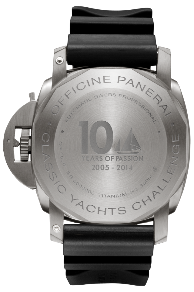 PANERAI Luminor Submersible 1950 3 Days Automatic Titanio PAM00571 Detail 