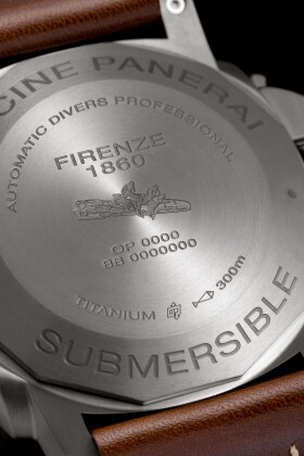 PANERAI Luminor Submersible 1950 Left-Handed 3 Days Automatic Titanio PAM00569 Detail 