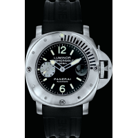 PANERAI Luminor Submersible 1000m  Front view