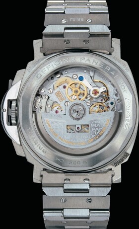 PANERAI Luminor Chrono Automatic Titanium/Steel for AMG PAM00108 Detail 