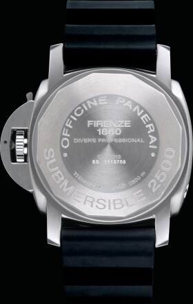 PANERAI Luminor Submersible 2500m PAM00194 Detail 