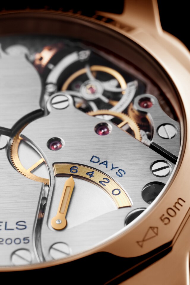 PANERAI Radiomir 1940 Tourbillon GMT Oro Rosso PAM00558 Detail 