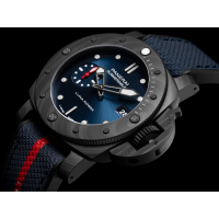 PANERAI Submersible Luna Rossa Carbotech™ PAM01563 Detail 1