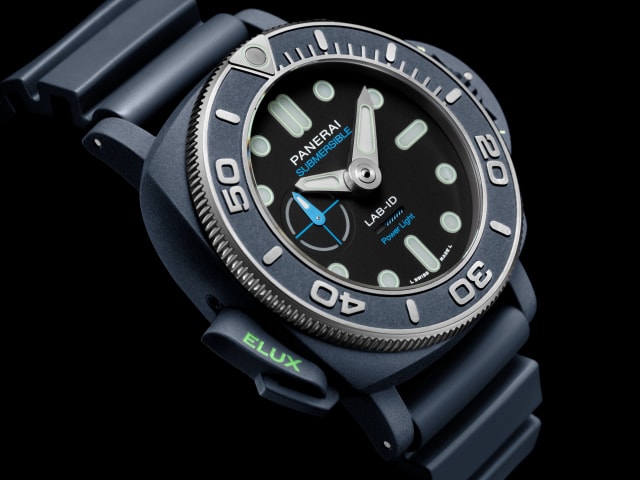 PANERAI  Submersible Elux Lab-ID  PAM01800 Detail 
