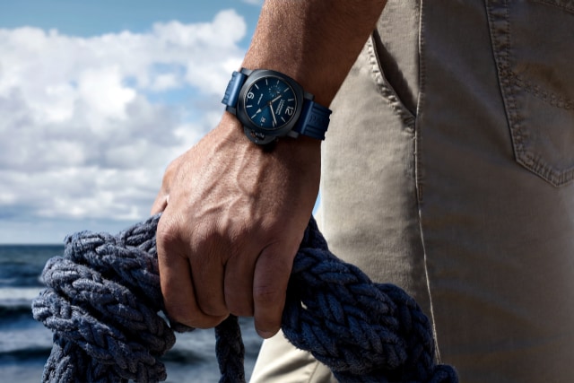 PANERAI Luminor GMT Ceramica PAM01783 Detail 