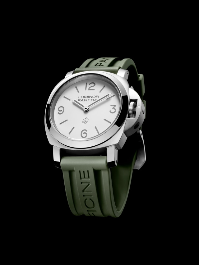 PANERAI Luminor Base Logo PAM01087 Detail 