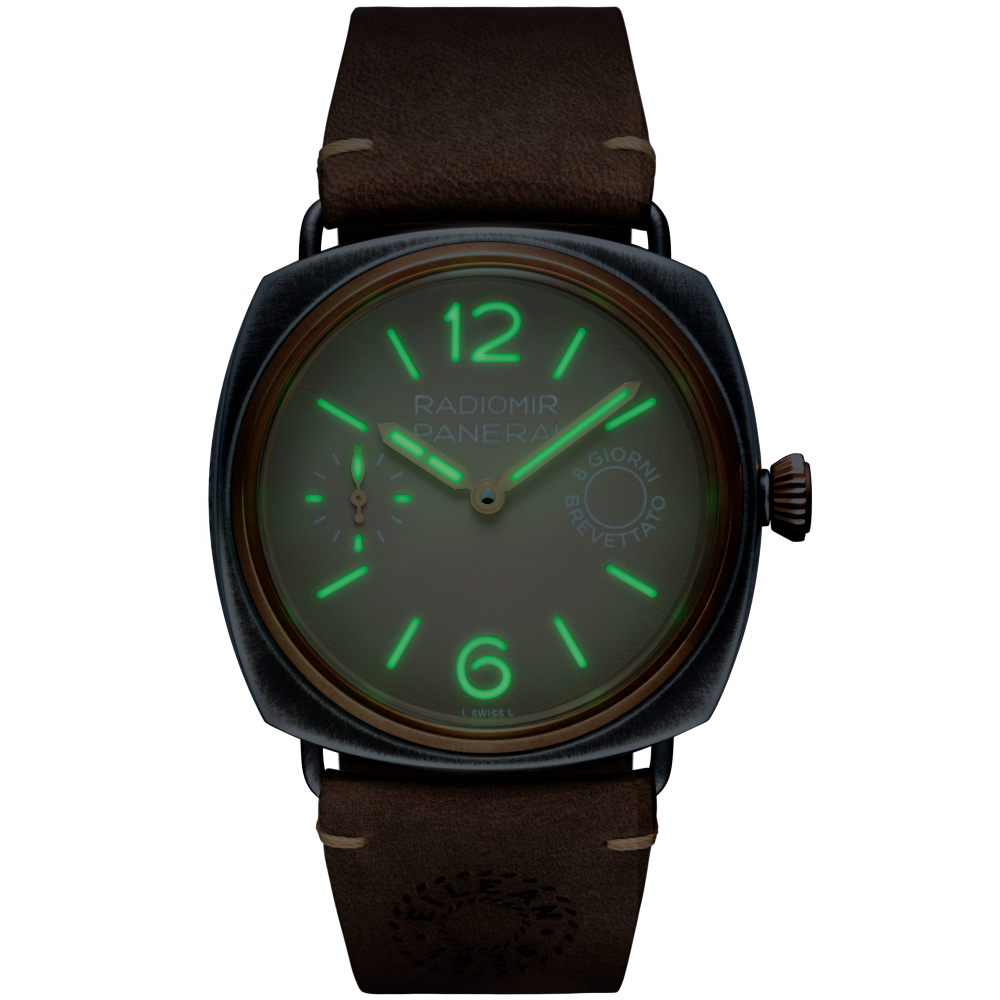 PANERAI Radiomir 8 Giorni Eilean PAM01643 night view