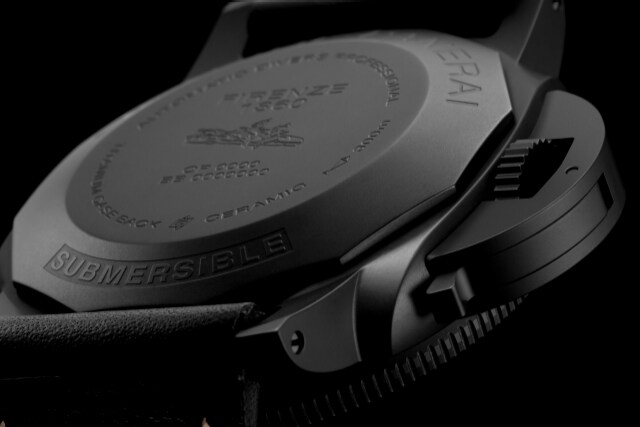 PANERAI Luminor Submersible 1950 Left-Handed 3 Days Automatic Ceramica PAM00607 Detail 