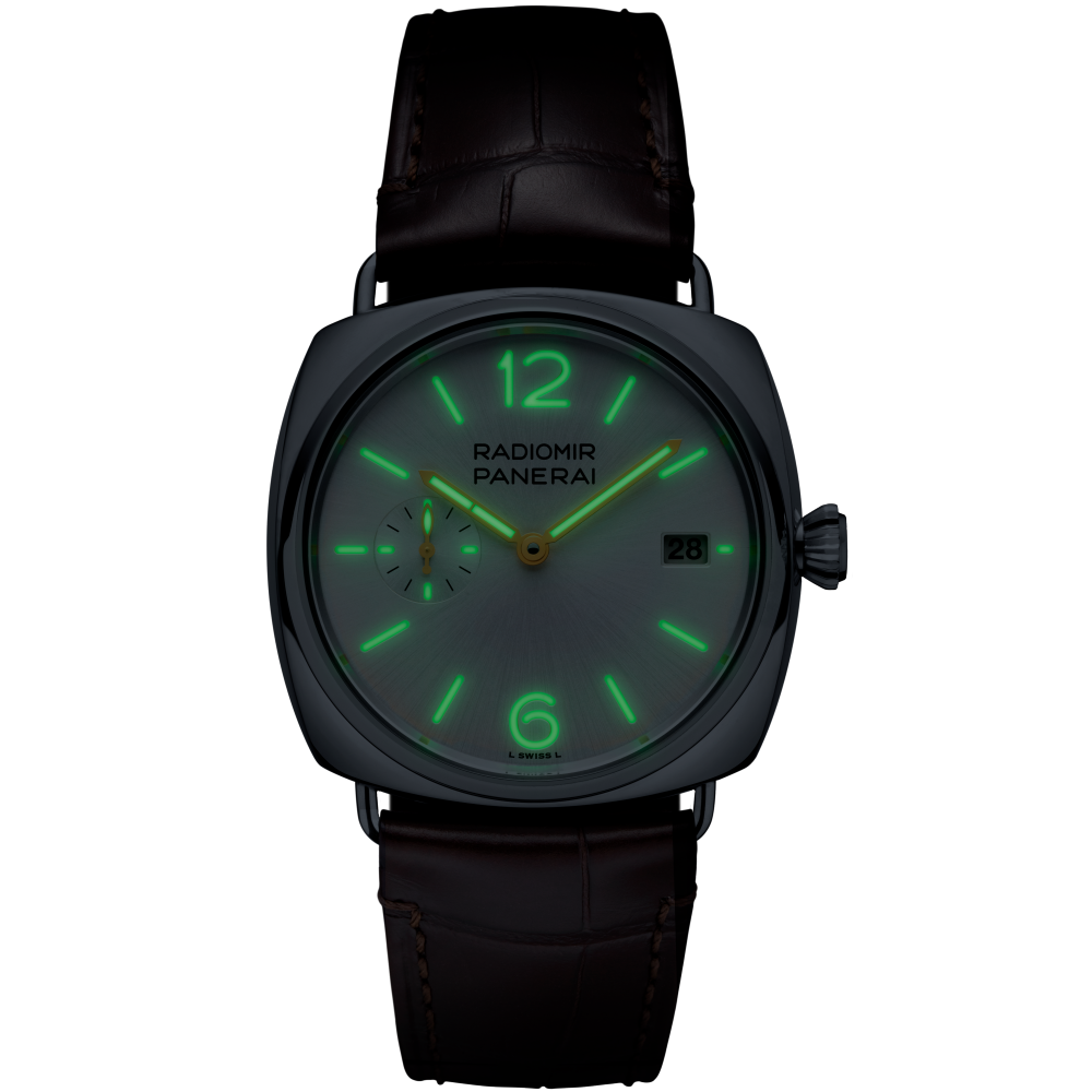 PANERAI Radiomir PAM01570 night view