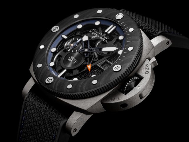 PANERAI Submersible GMT Titanio Mike Horn Experience Edition PAM01670 Detail 
