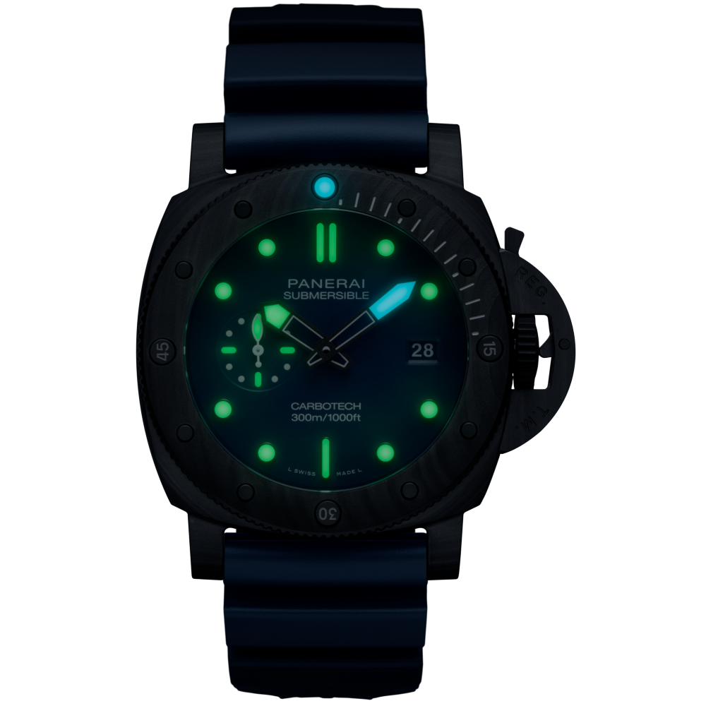 PANERAI Submersible PAM01232 night view