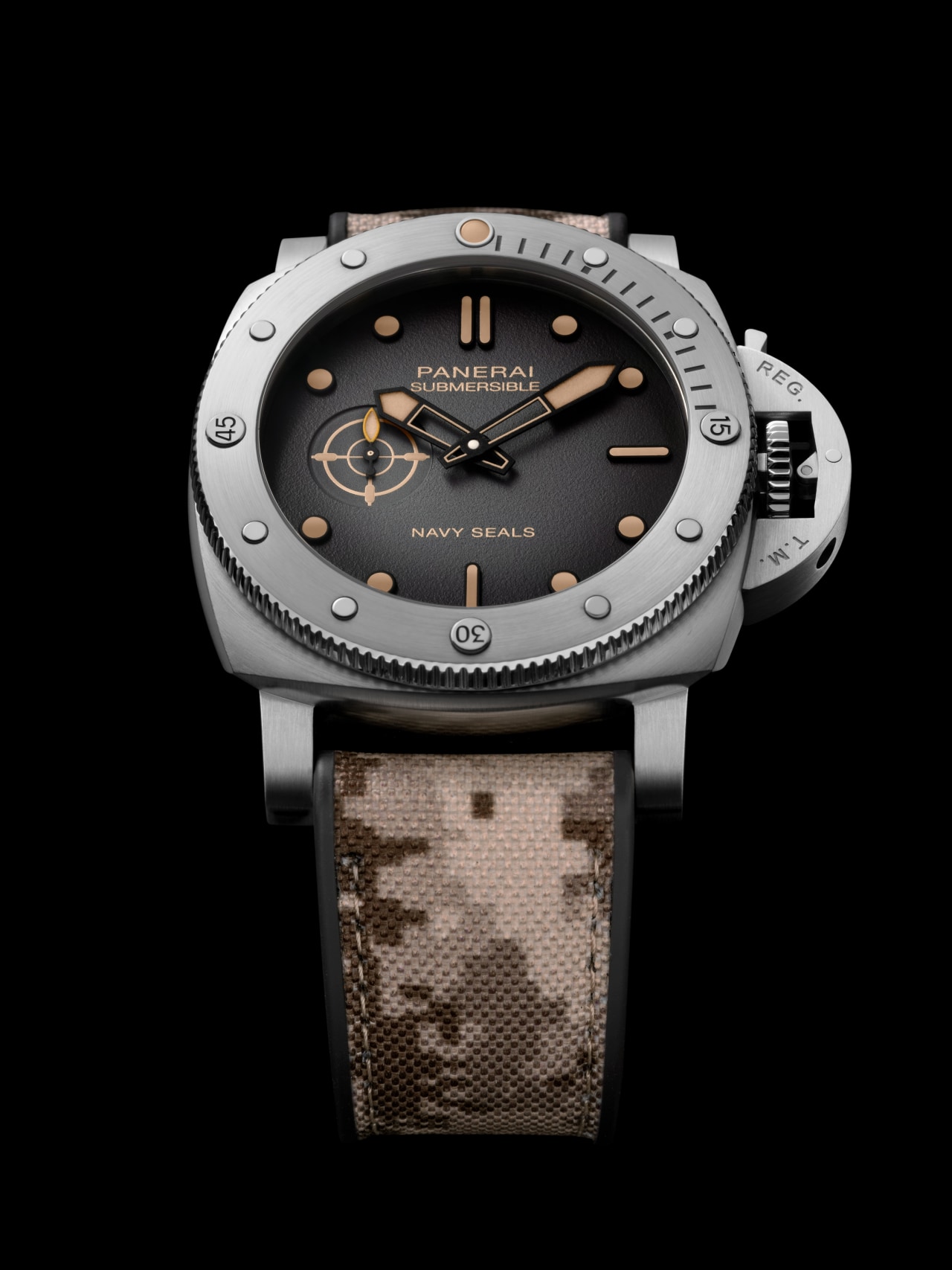 PANERAI Submersible Navy SEALs PAM01518 Detail