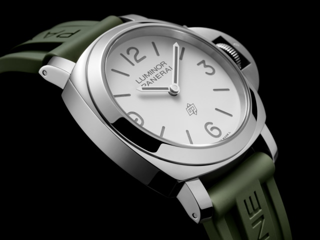 PANERAI Luminor Base Logo PAM01087 Detail 