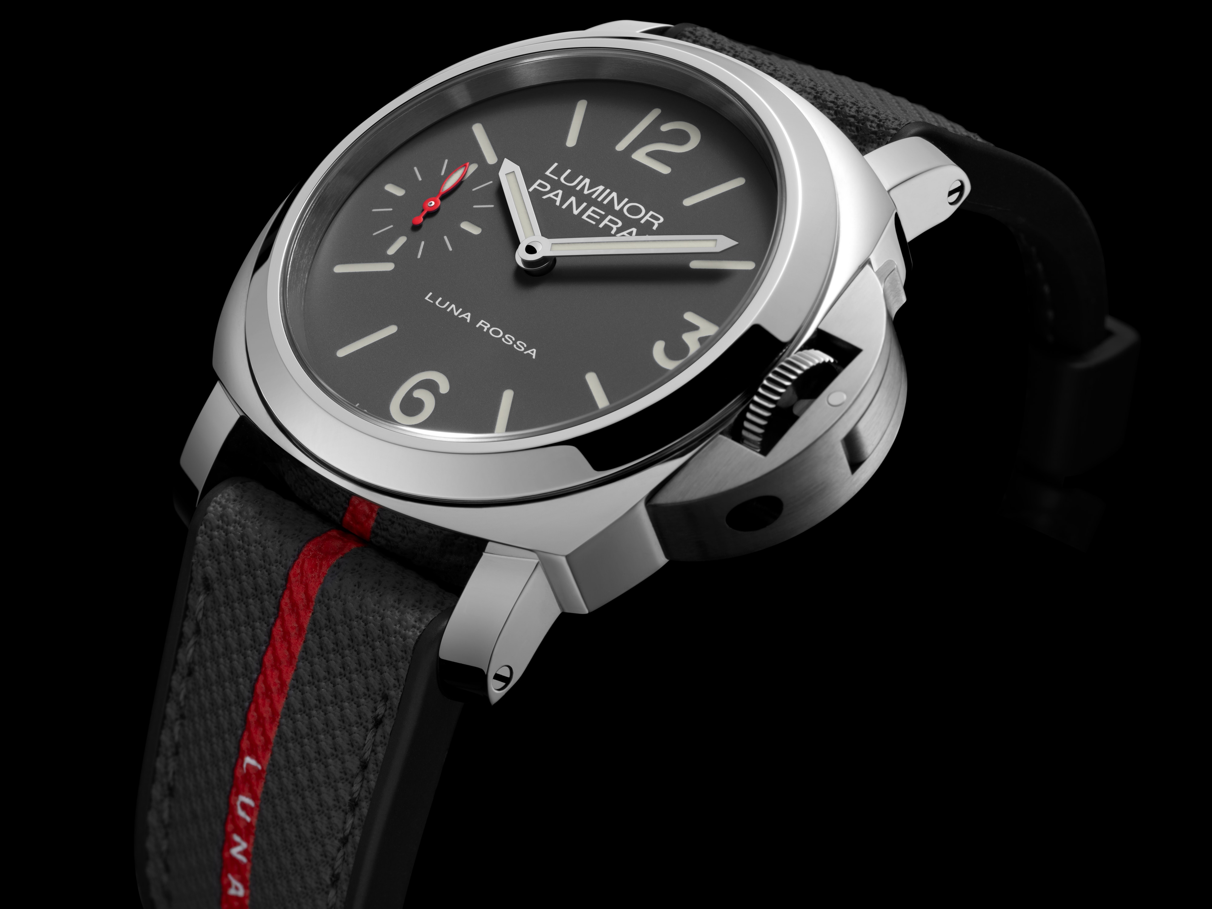 Panerai ルミノール トレ ジョルニ ルナ・ロッサ PAM 1653 44mm Manual