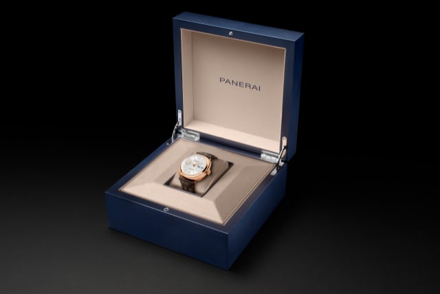 PANERAI Radiomir Tourbillon Bronzo PAM01284 Detail 