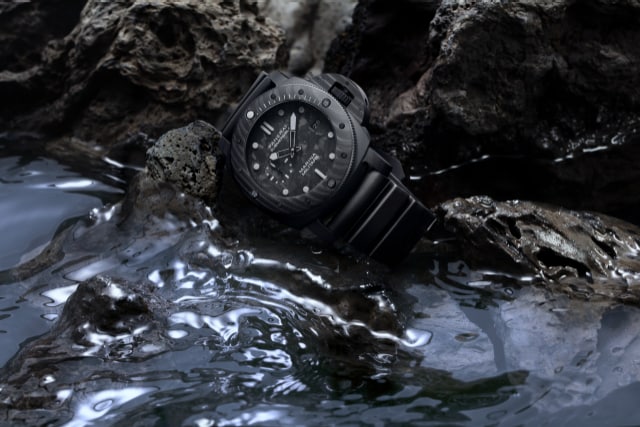 PANERAI Submersible Marina Militare PAM02979 Detail 